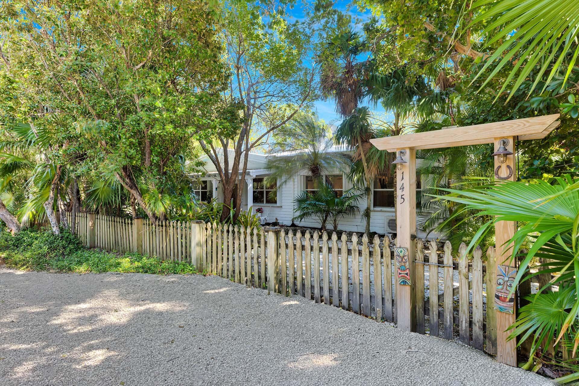 145 Plantation Boulevard