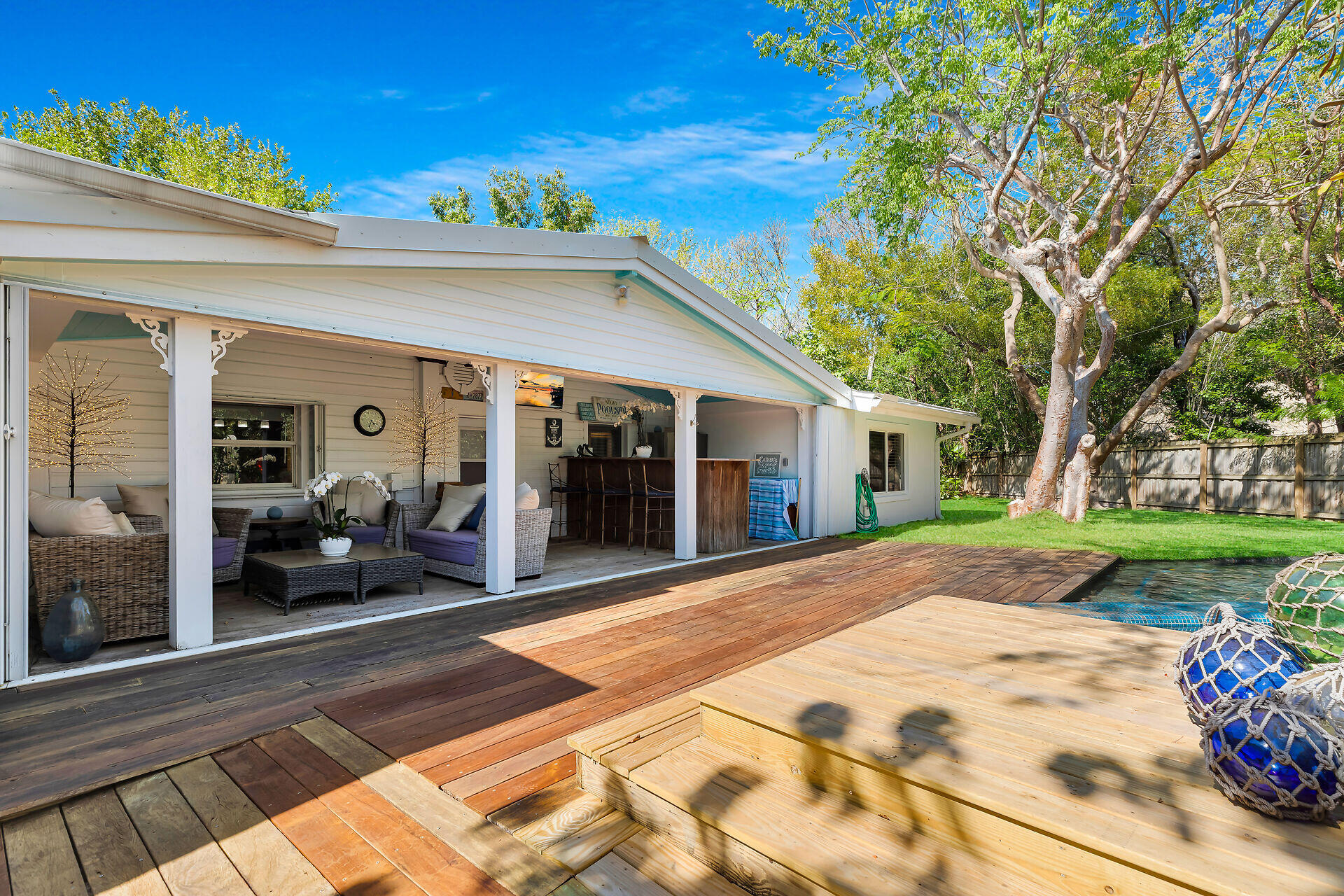 145 Plantation Boulevard