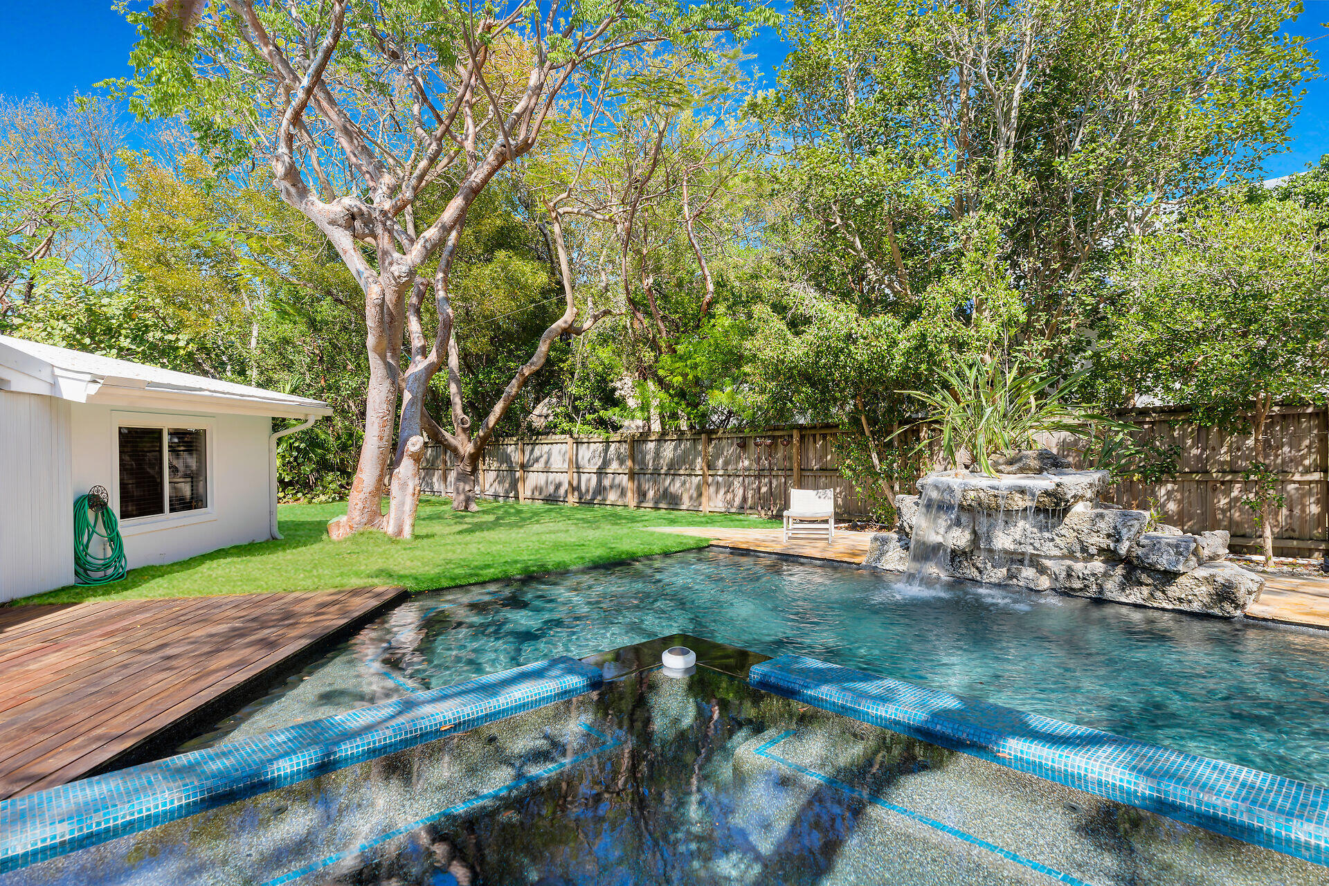 145 Plantation Boulevard