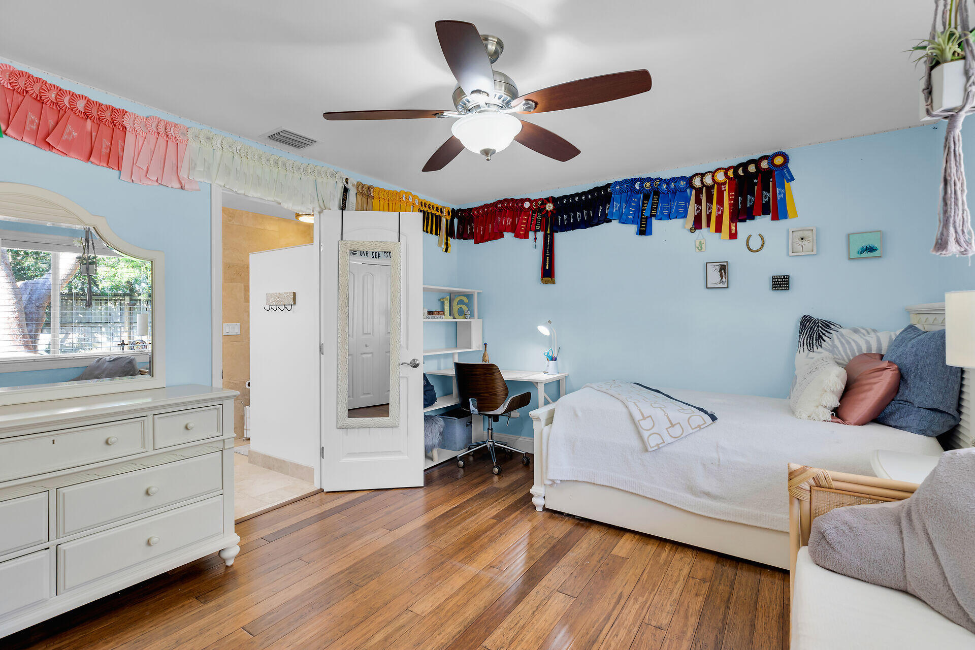 145 Plantation Boulevard