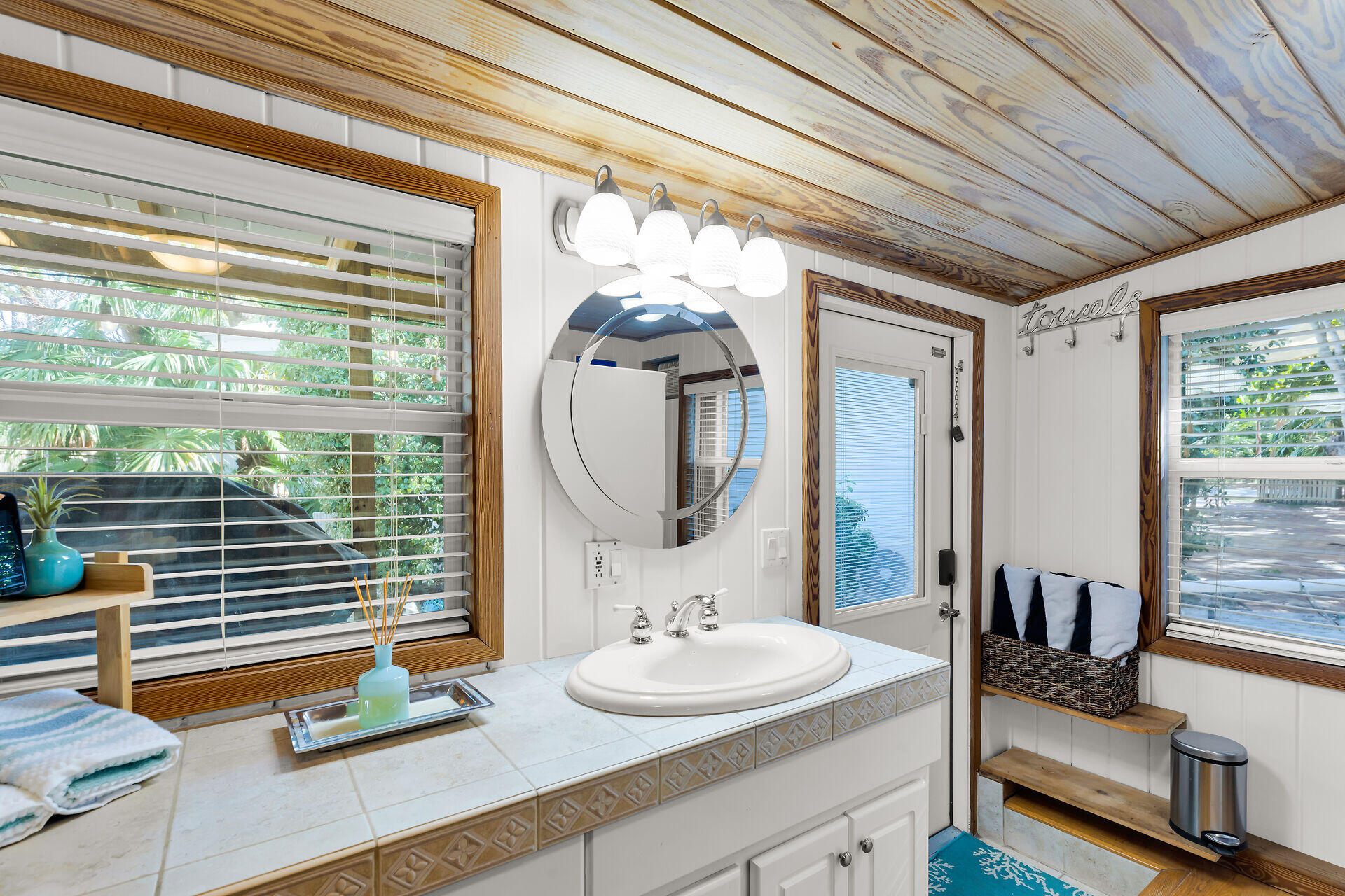 145 Plantation Boulevard