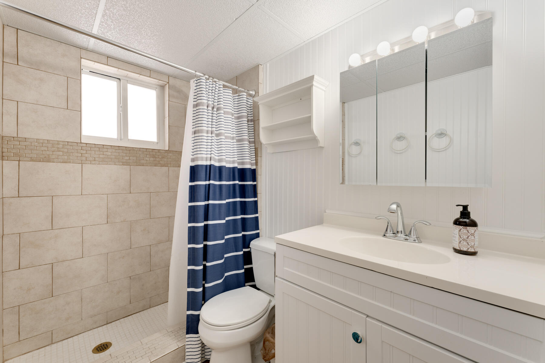 119 Long Key Lake Drive Unit: 1-3