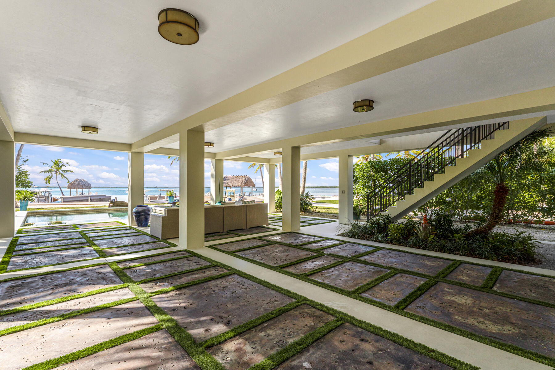 101954 Overseas Highway