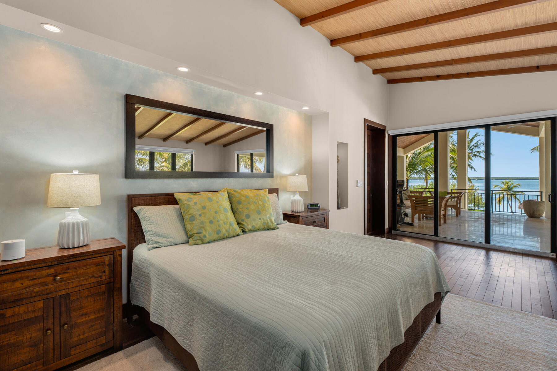 101954 Overseas Highway