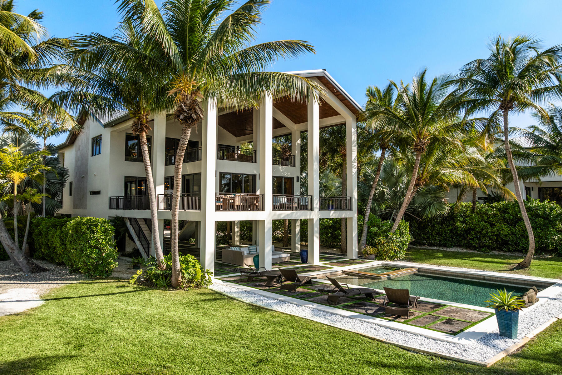 101954 Overseas Highway