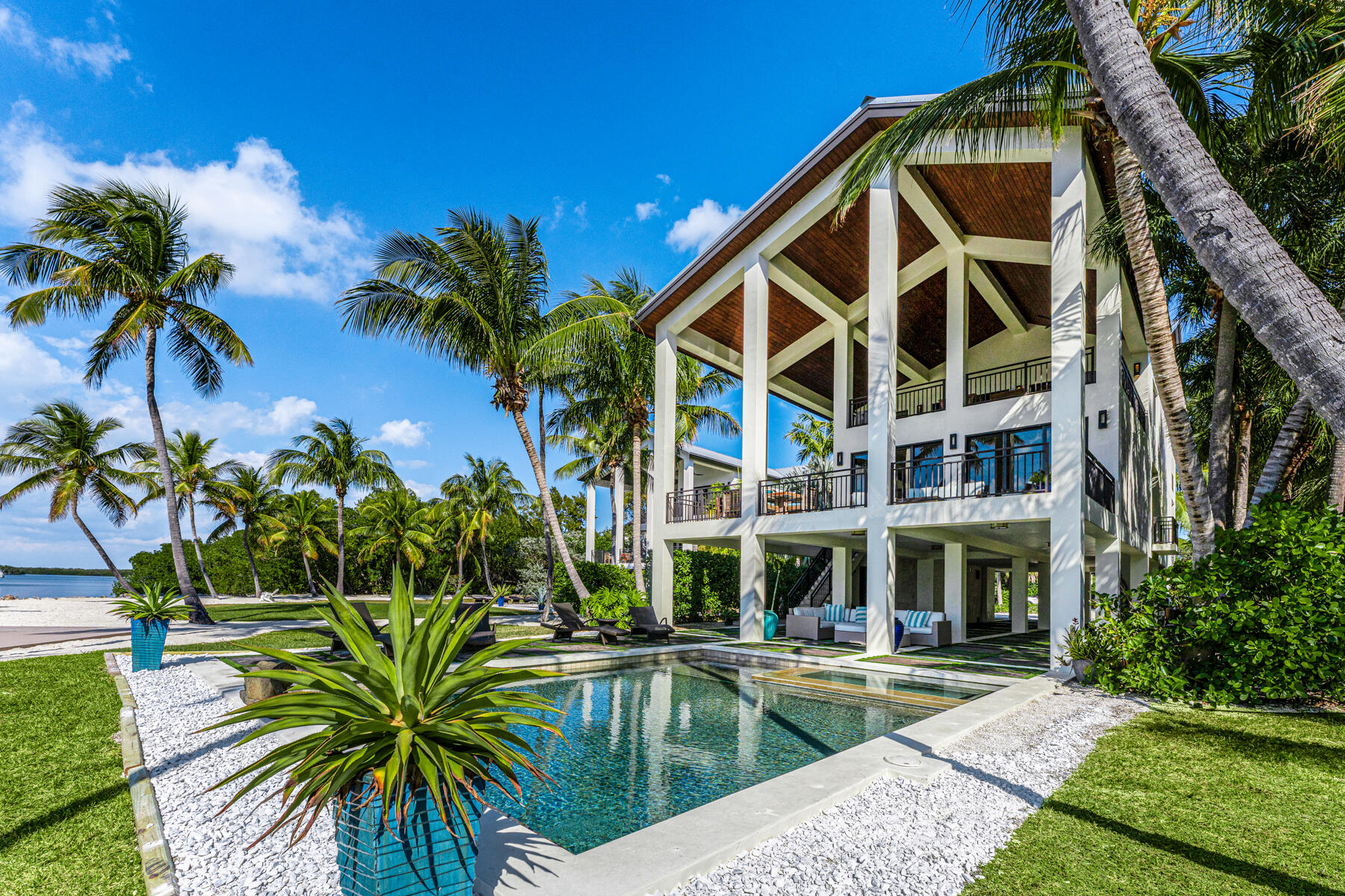 101954 Overseas Highway