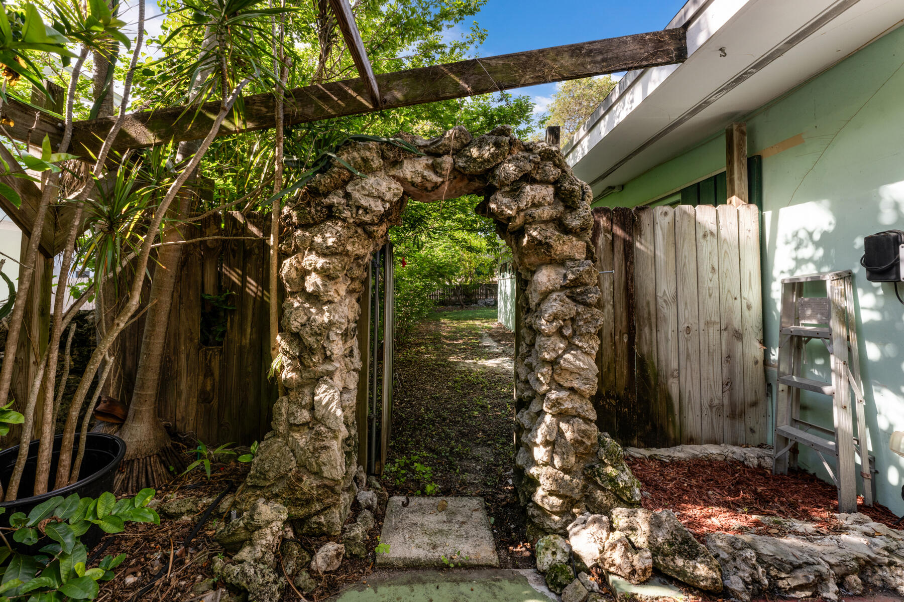 101 Orange Lane