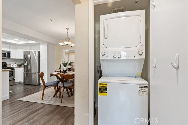 227 S Cross Creek D