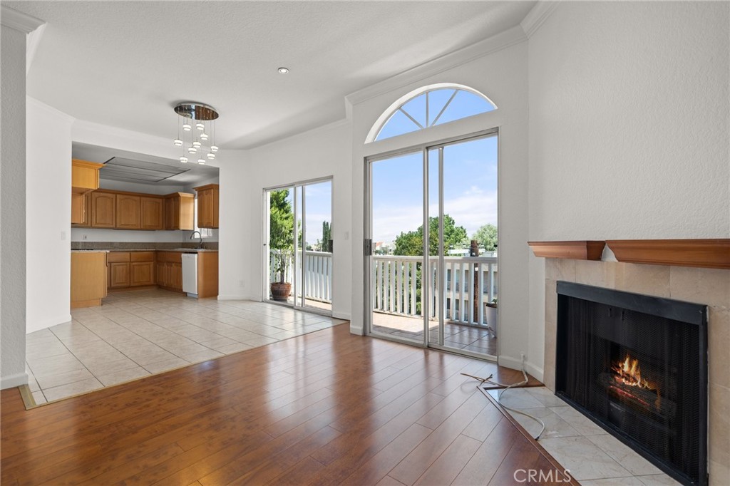 5135 Zelzah Avenue 302