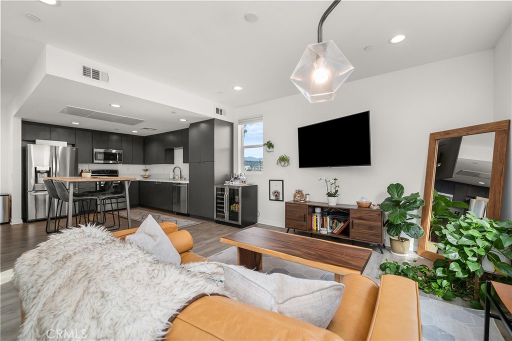 3032 N Coolidge Avenue