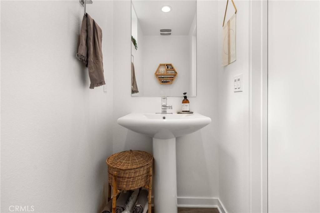 3032 N Coolidge Avenue