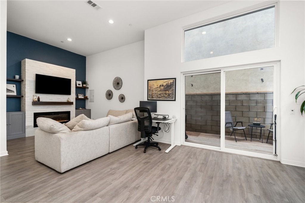 3032 N Coolidge Avenue