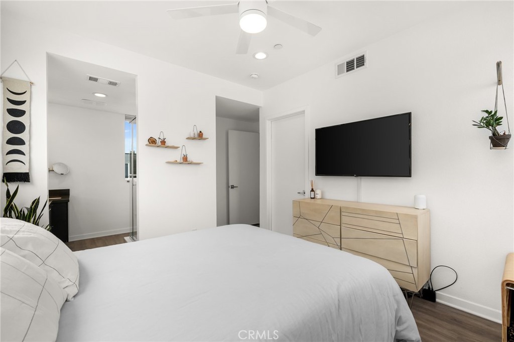 3032 N Coolidge Avenue