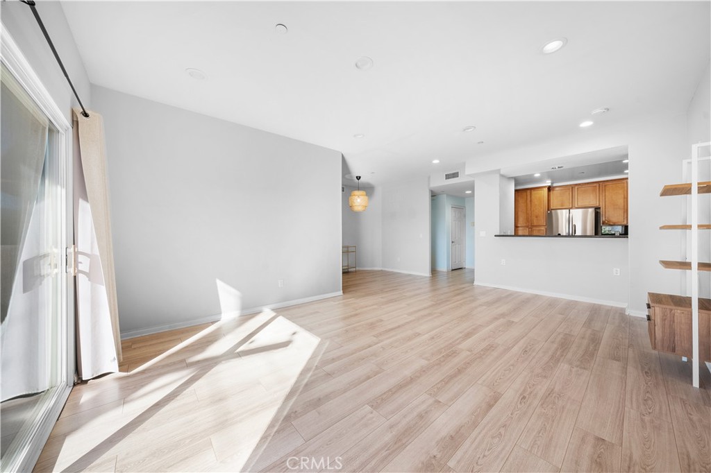 9610 Zelzah Avenue 312