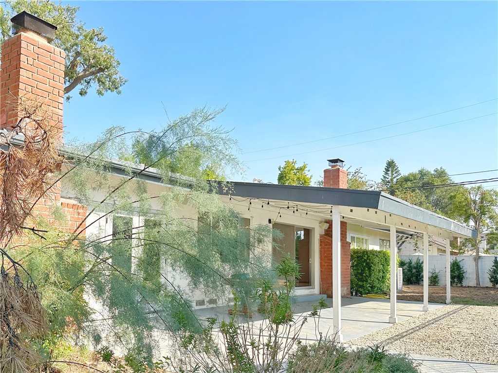 10229 Aldea Avenue