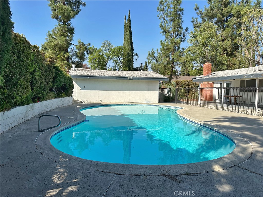 10229 Aldea Avenue