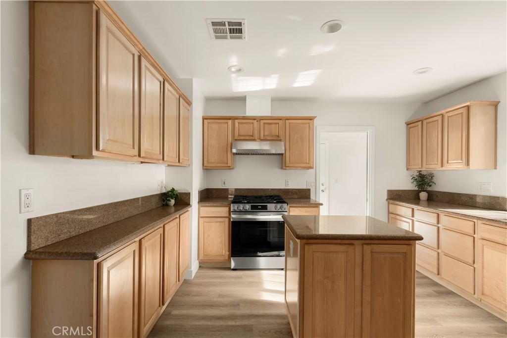 6655 Bertrand Avenue