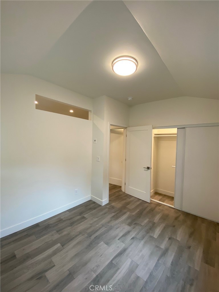 7052 Whitaker