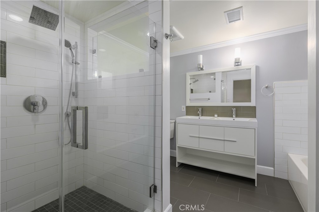 11831 Bel Terrace