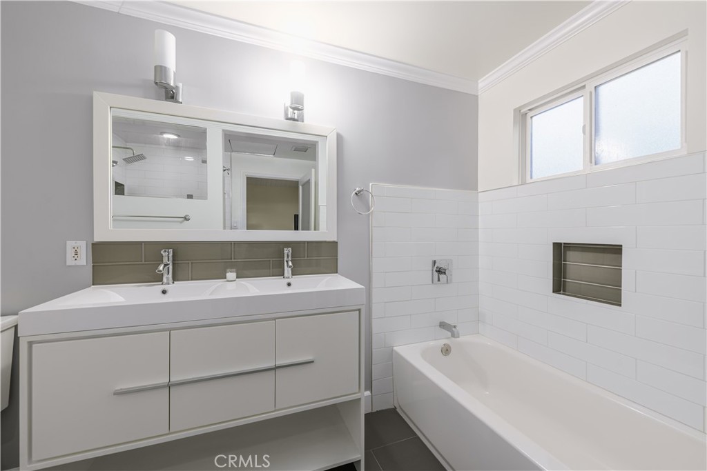 11831 Bel Terrace