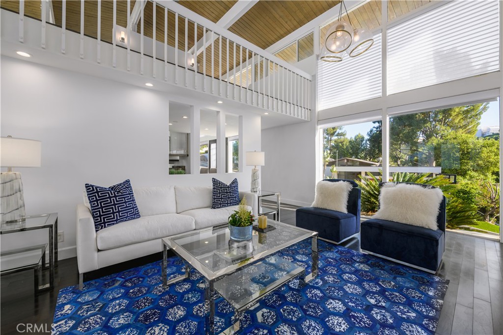 11831 Bel Terrace