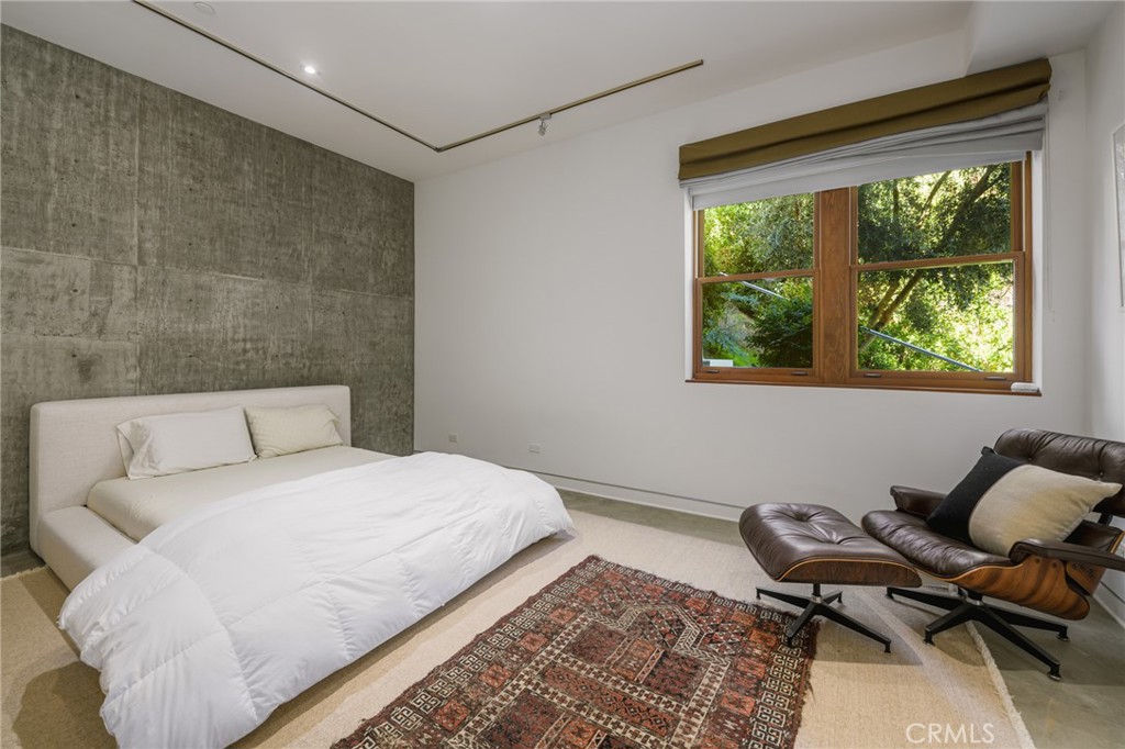 6050 Mulholland Highway