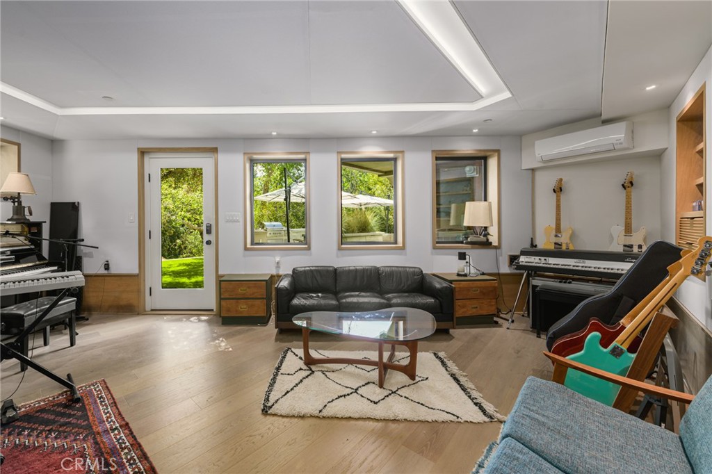 6050 Mulholland Highway