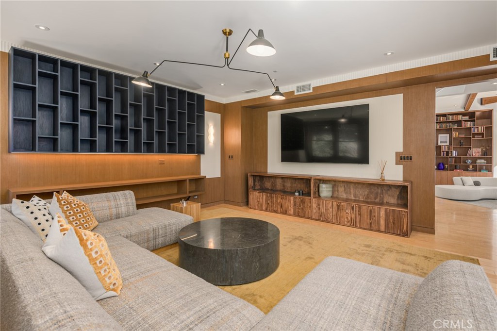 6050 Mulholland Highway