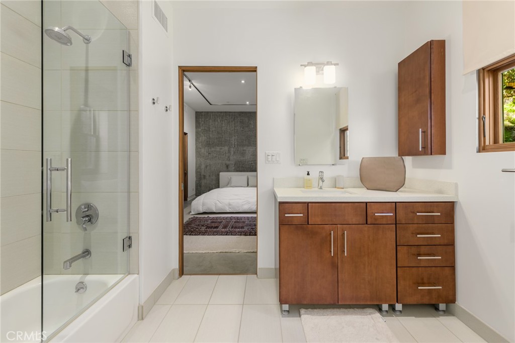 6050 Mulholland Highway