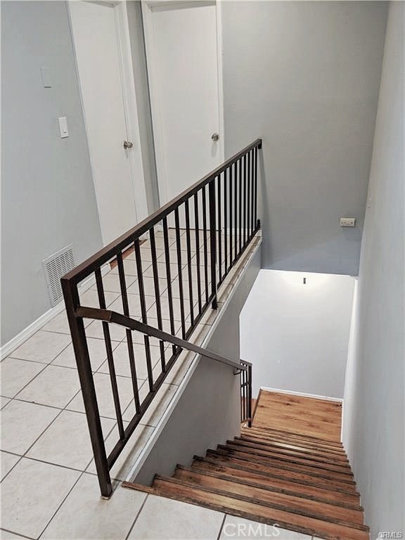 15527 Parthenia Street 4