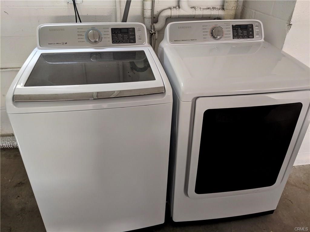 15527 Parthenia Street 4