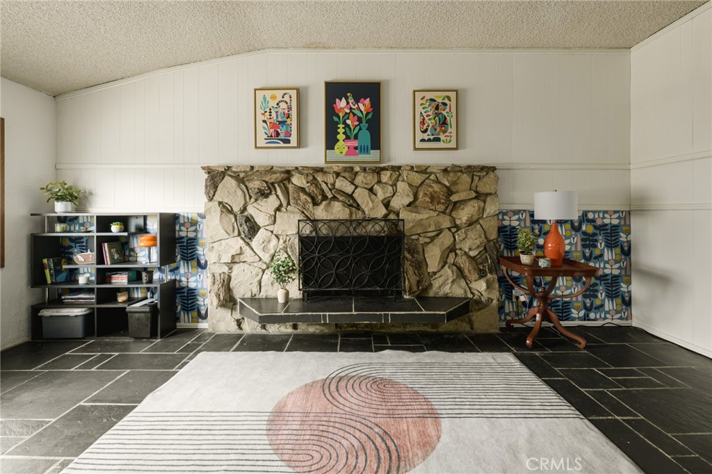 6834 Shoshone
