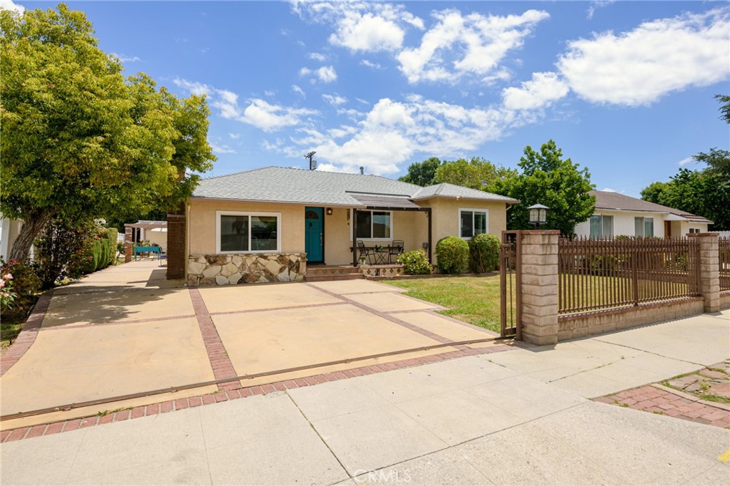 6834 Shoshone