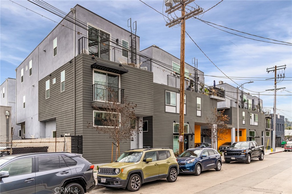 3032 N Coolidge