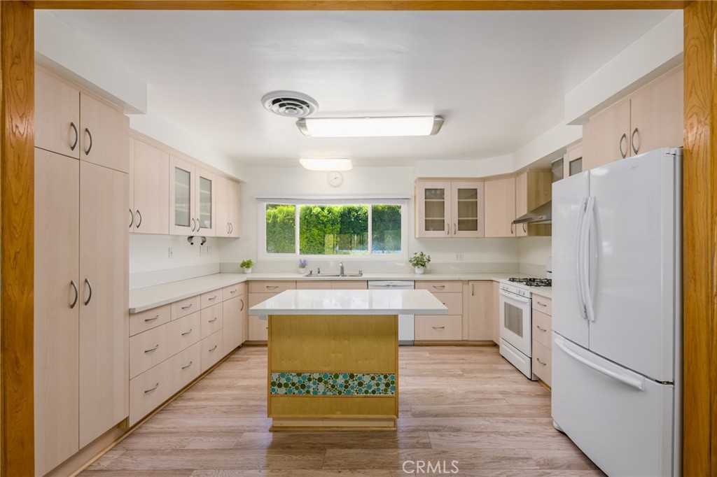 5065 Casa Drive