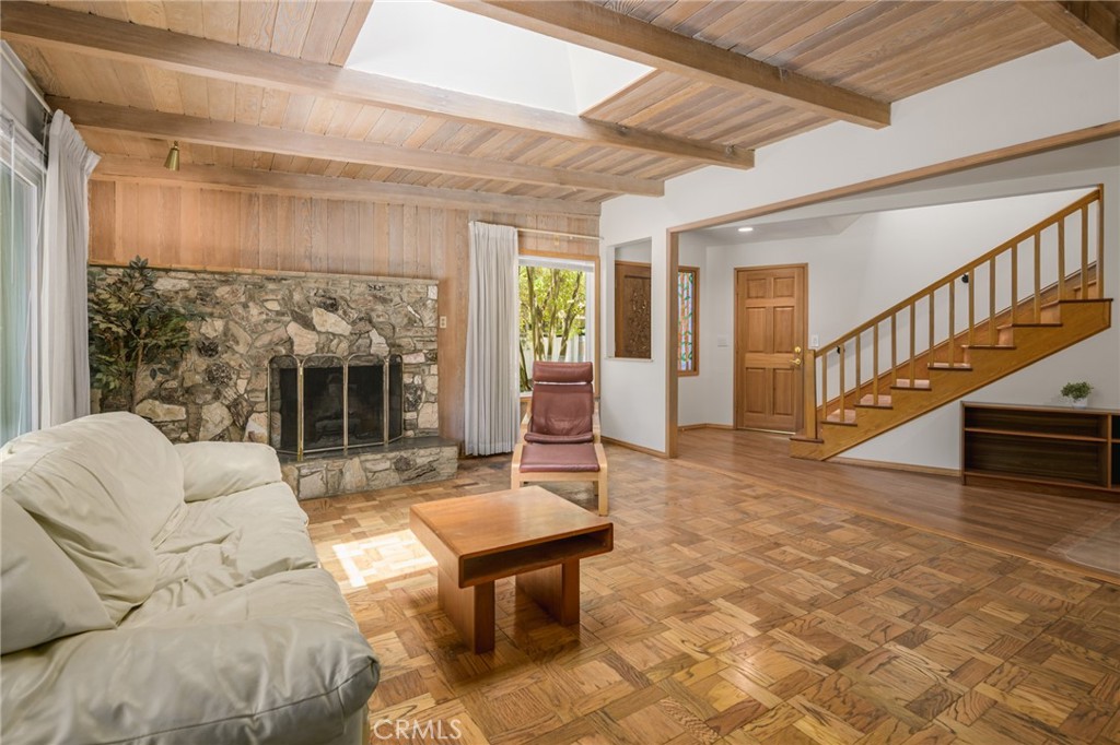 5065 Casa Drive