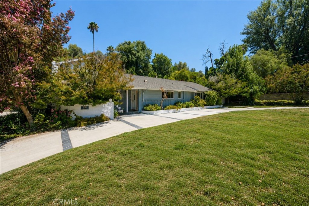 5065 Casa Drive