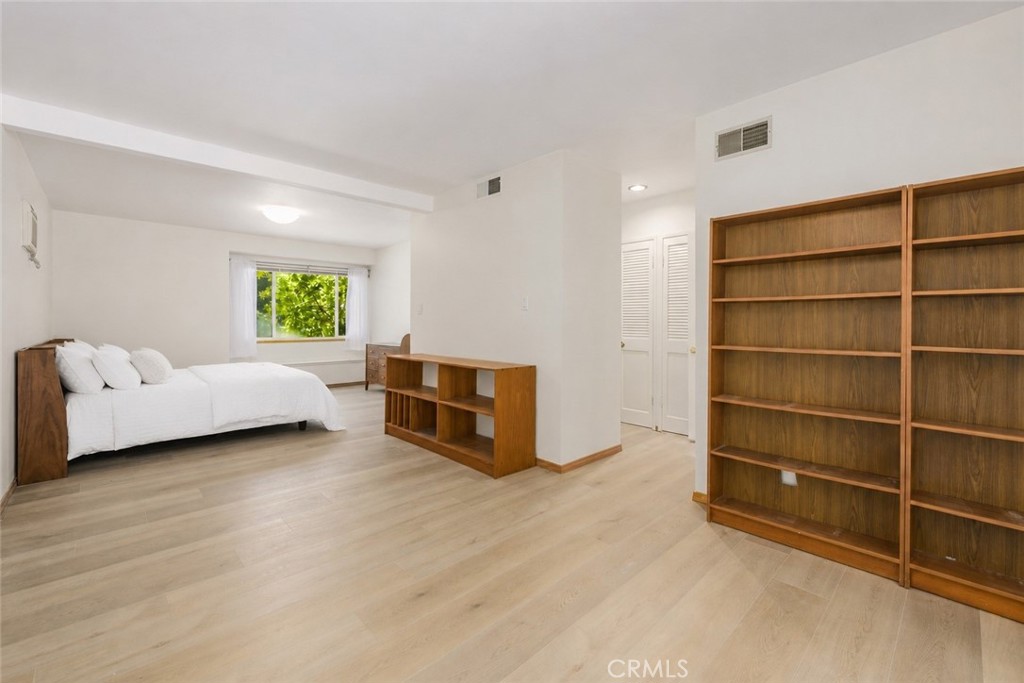 5065 Casa Drive