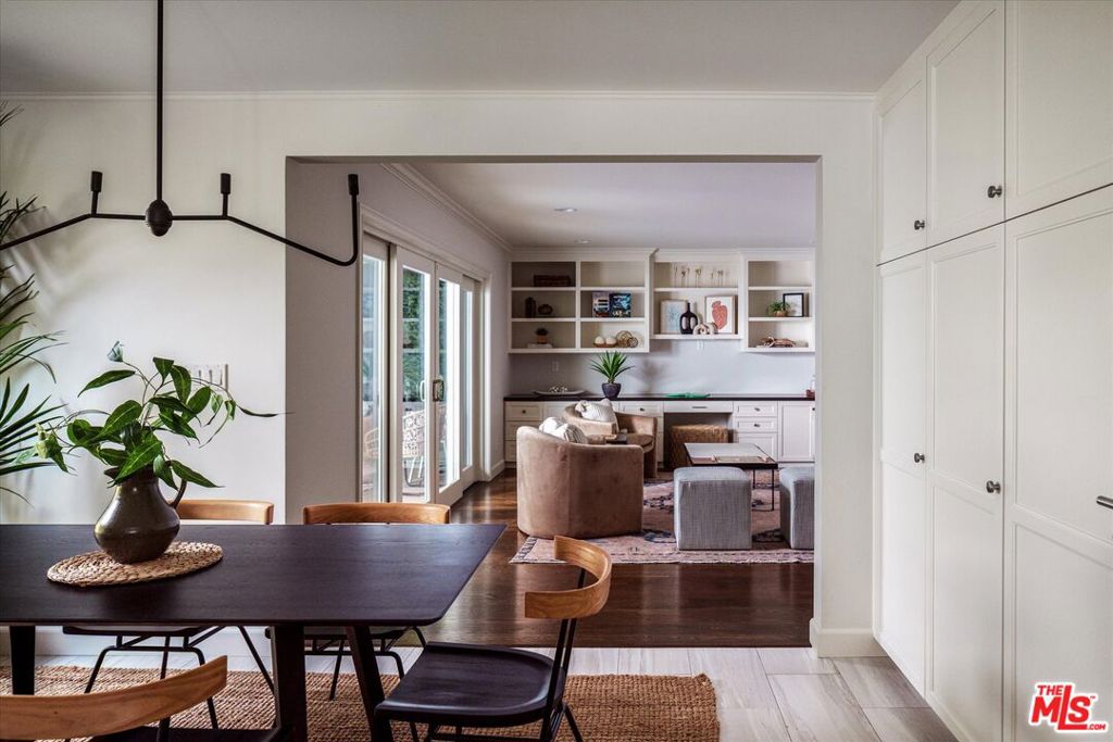 1100 Las Pulgas Place