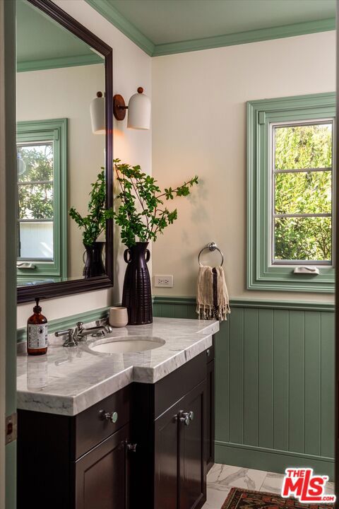 1100 Las Pulgas Place