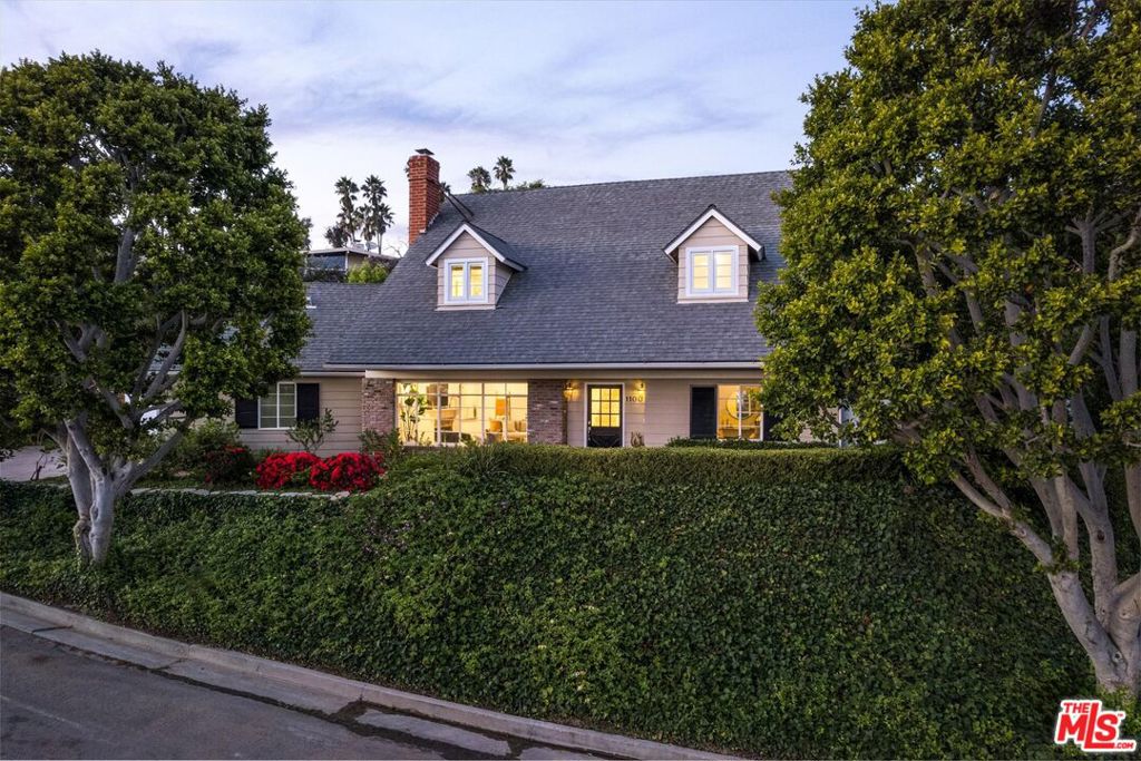 1100 Las Pulgas Place