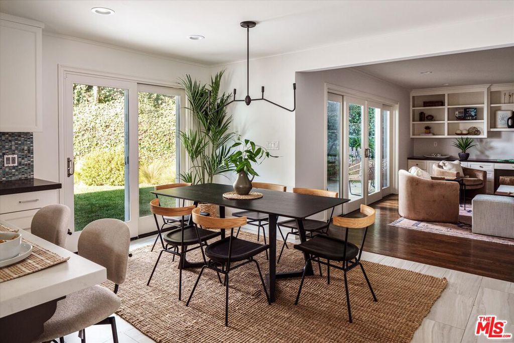 1100 Las Pulgas Place