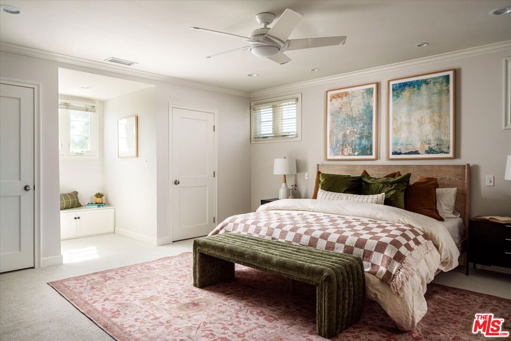 1100 Las Pulgas Place