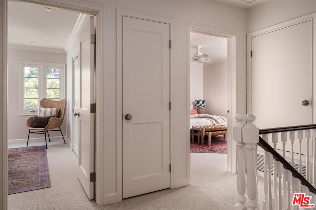 1100 Las Pulgas Place