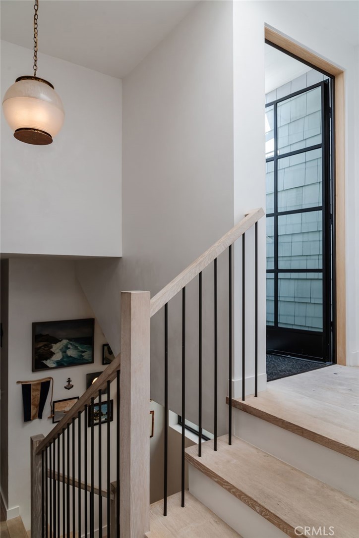 3222 The Strand