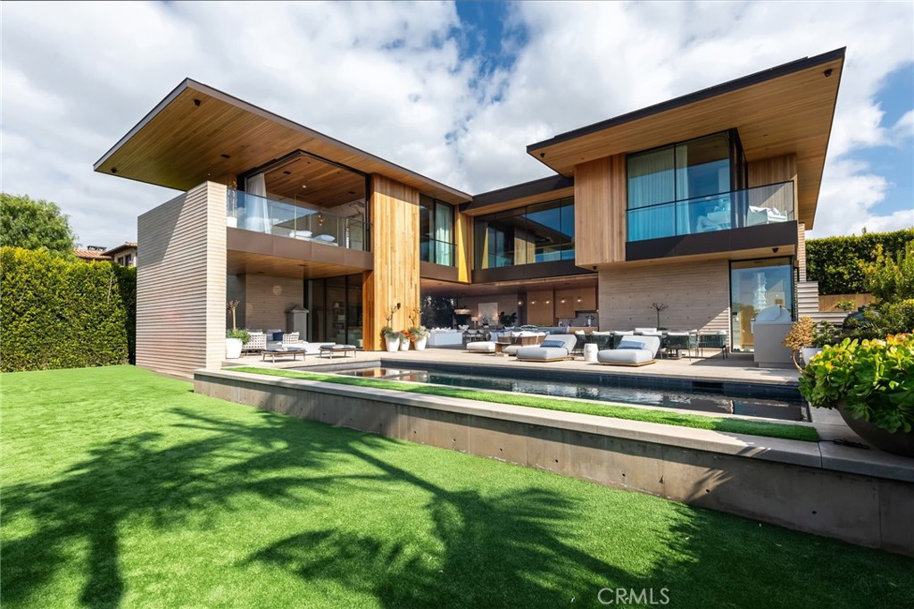 100 N Dianthus Street