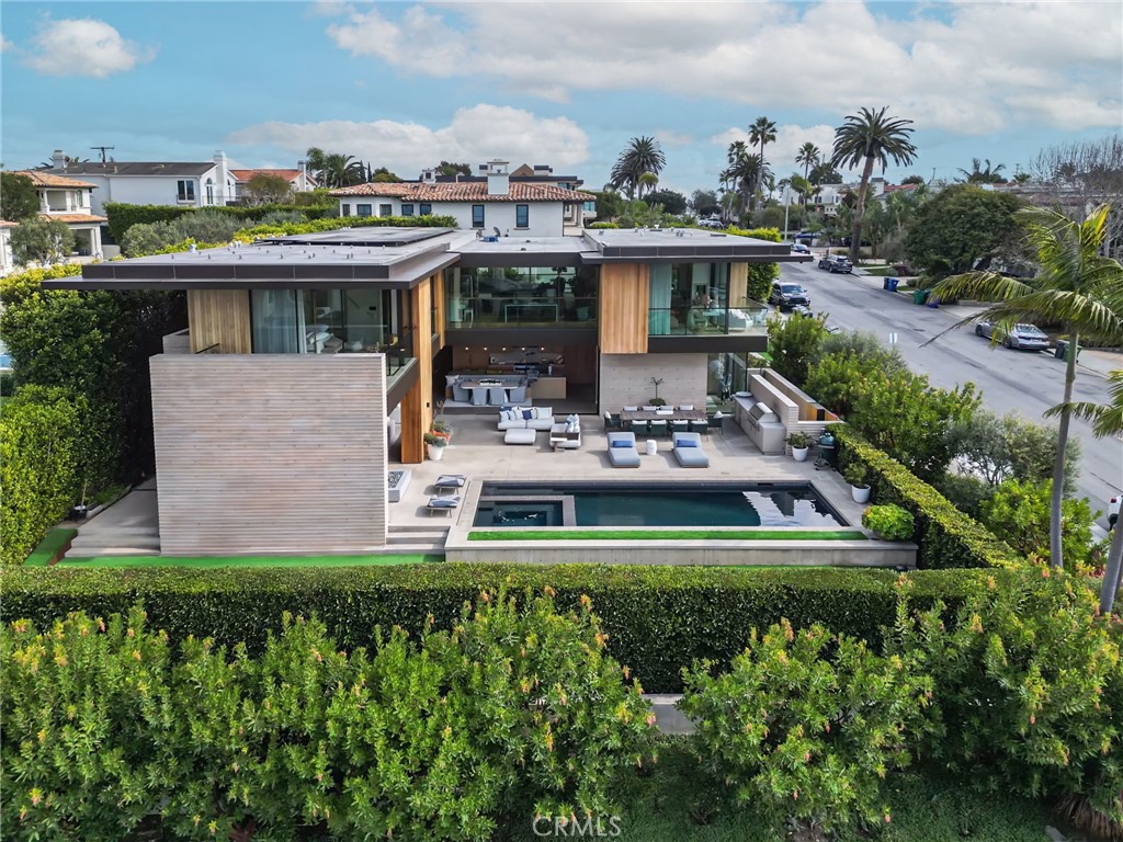 100 N Dianthus Street
