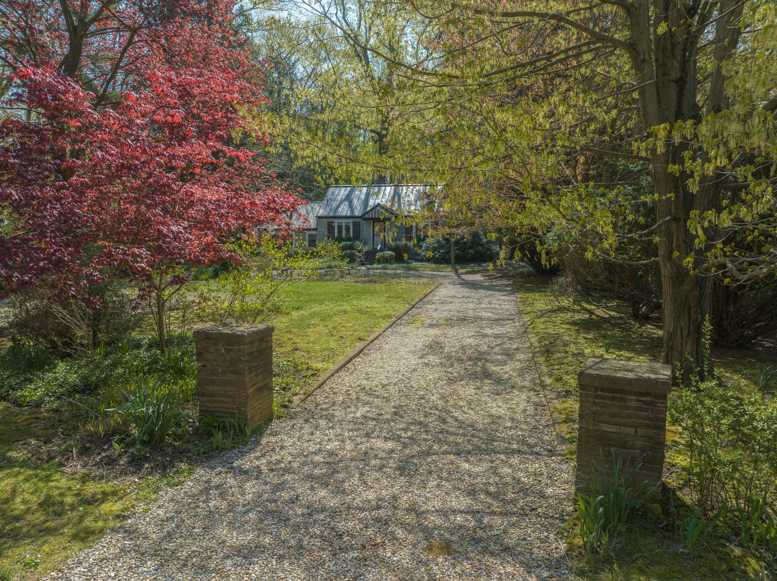 14507 Lakeshore Road