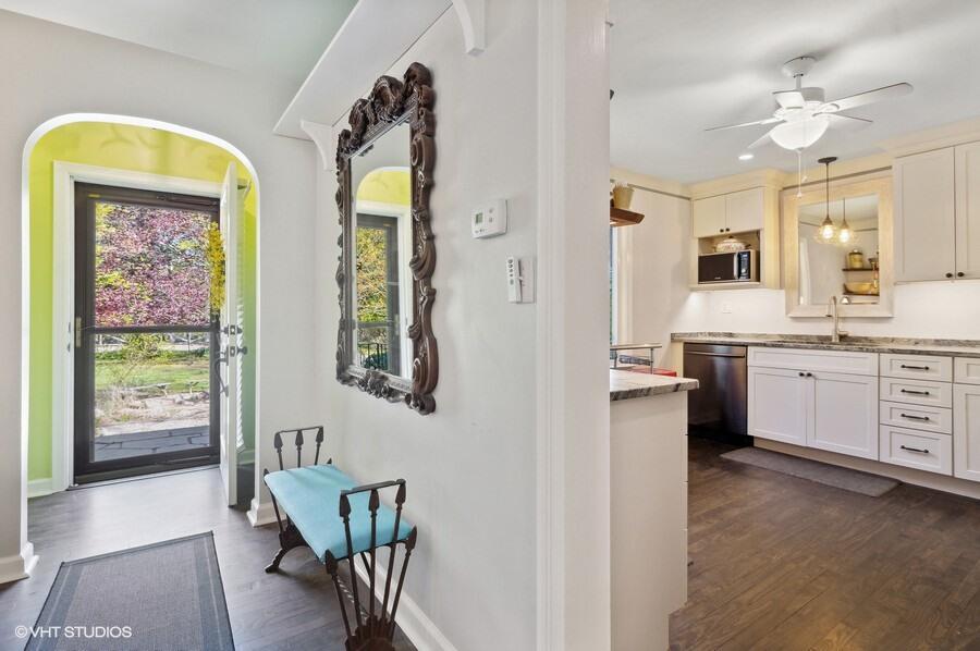 14507 Lakeshore Road