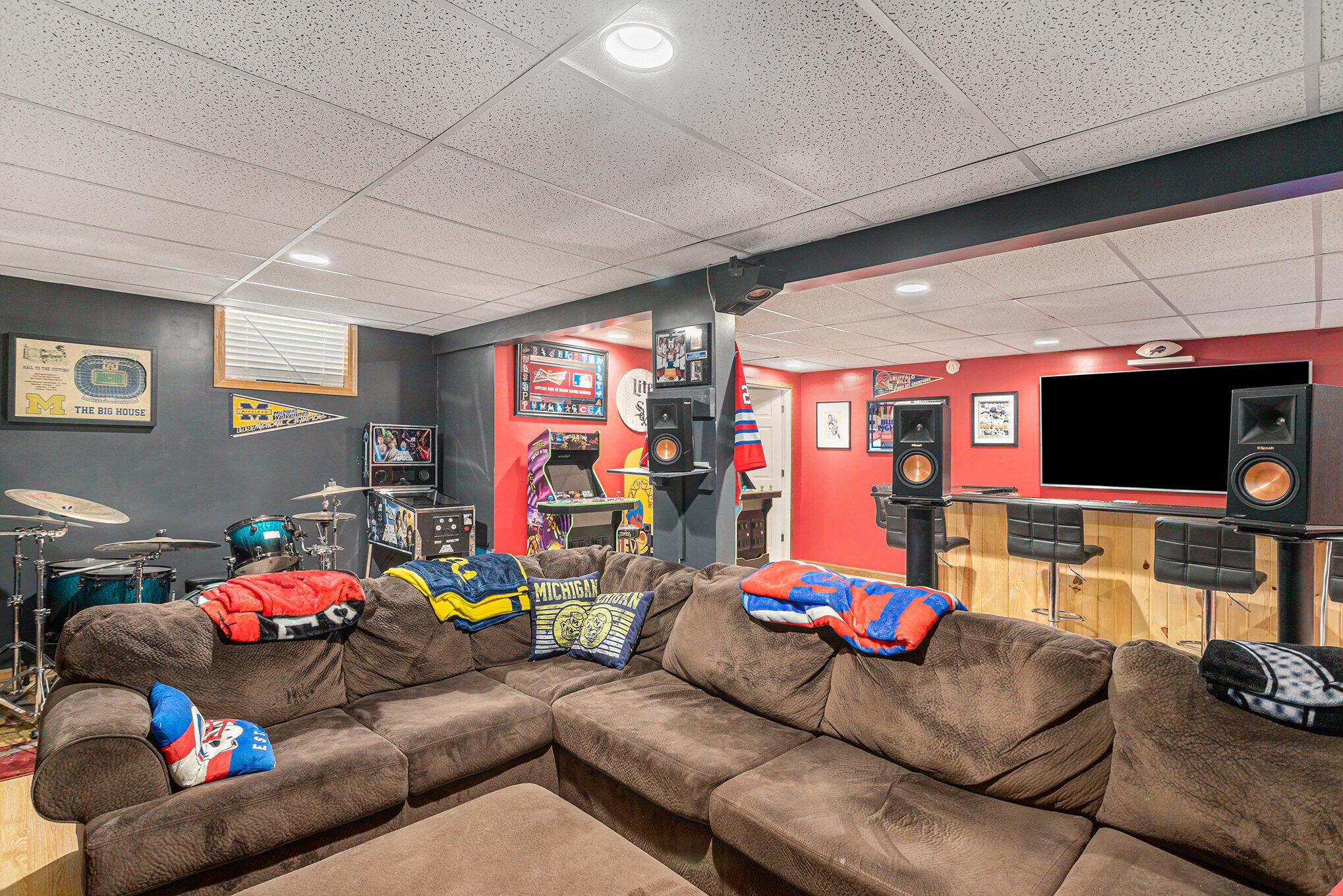 2986 Maplewood Street